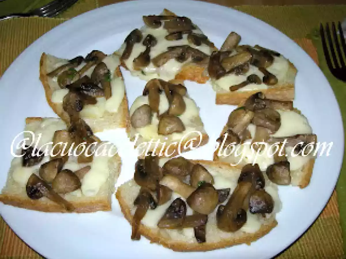 Funghi trifolati e bruschette - foto 2