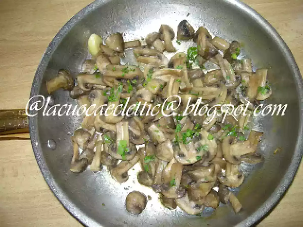 Funghi trifolati e bruschette - foto 3