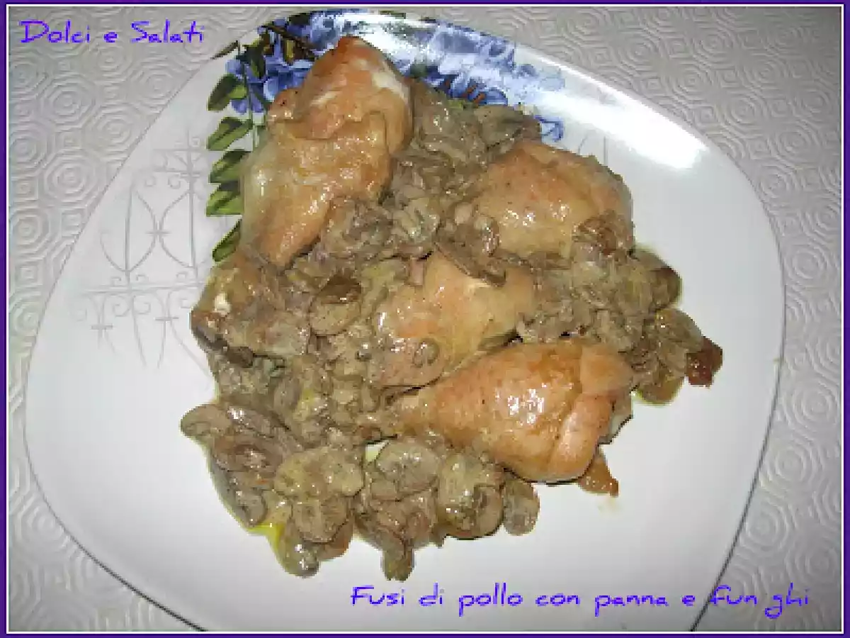 Fusi di pollo alla panna con funghi