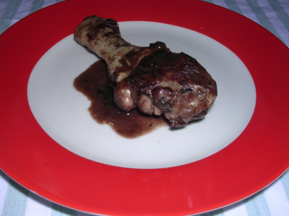 Fusi di pollo in salsa di vino rosso