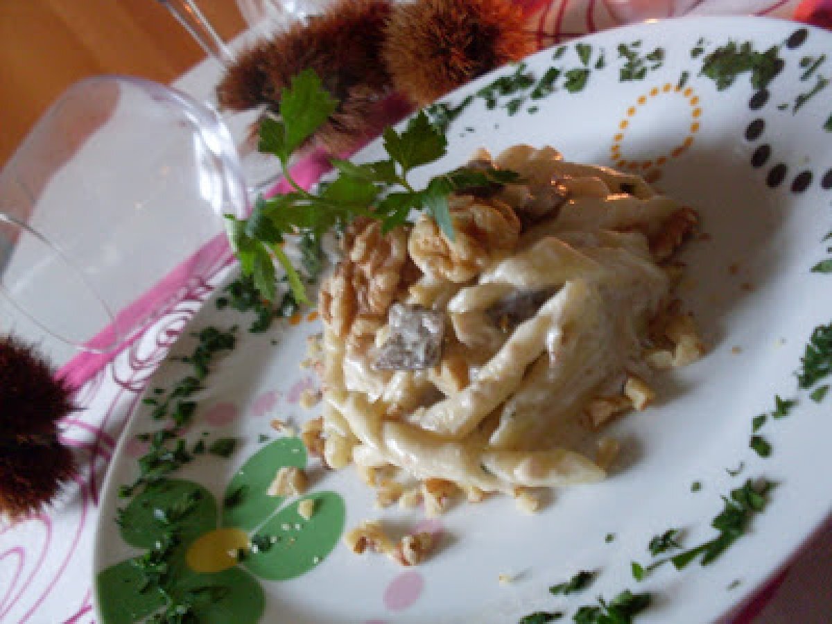 Fusilli ai Funghi con Taleggio e Noci... - foto 3