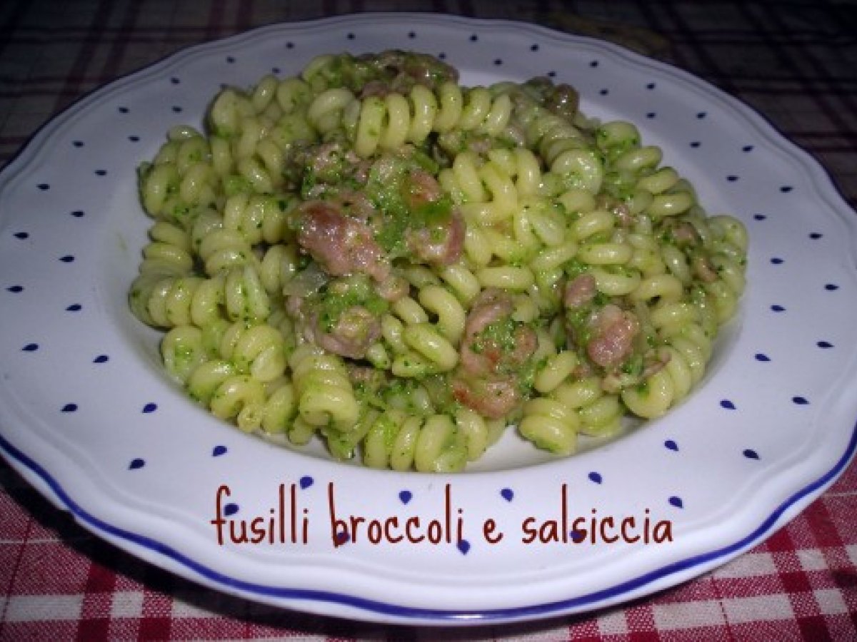 Fusilli broccoli e salsiccia - foto 2