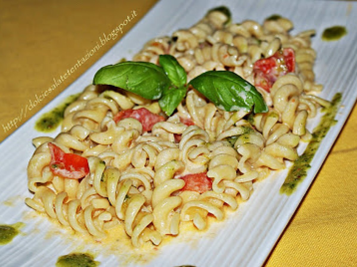 Fusilli con crema di burrata, pomodorini e pesto genovese Ricetta