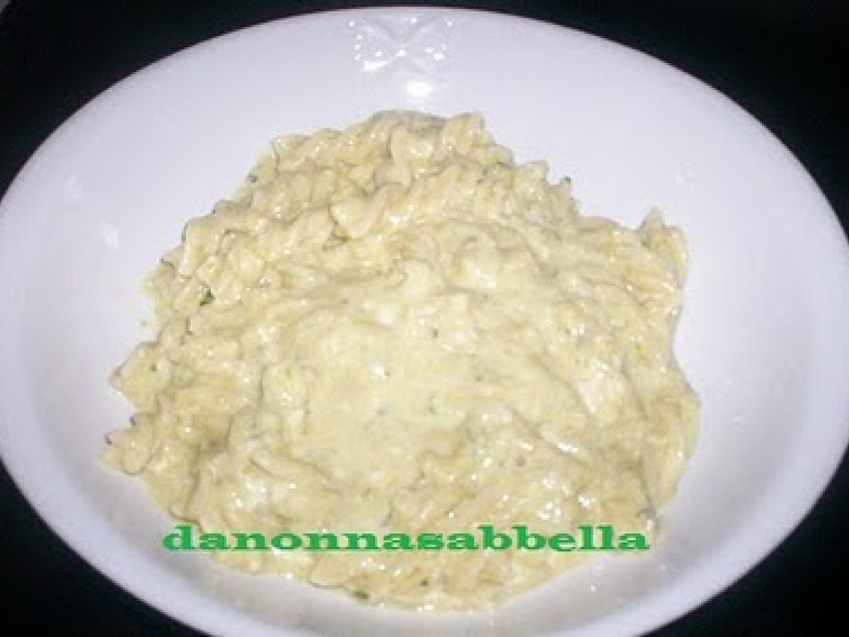 FUSILLI CON CREMA DI FAGIOLINI E STRACCHINO - foto 2