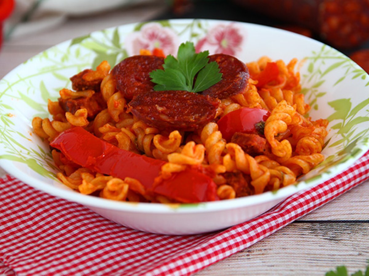 Fusilli con sugo di chorizo - foto 5