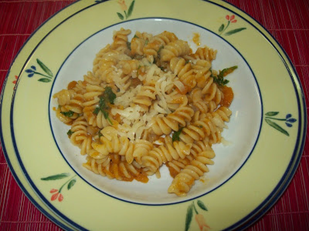 FUSILLI RUCOLA ZUCCA E PROVOLA AFFUMICATA
