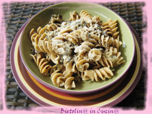 FUSILLONI con MELANZANE e SALSICCIA