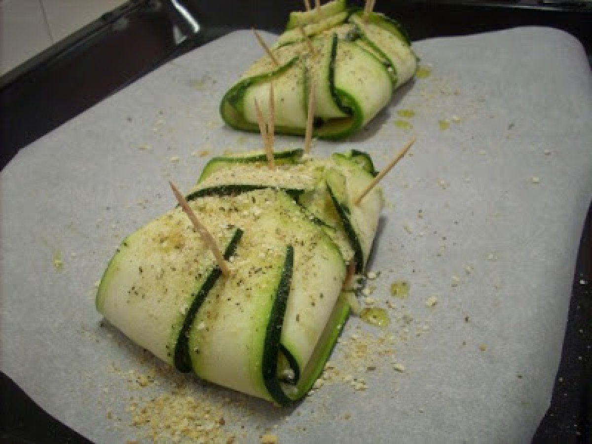 Gabbiette di zucchine filanti