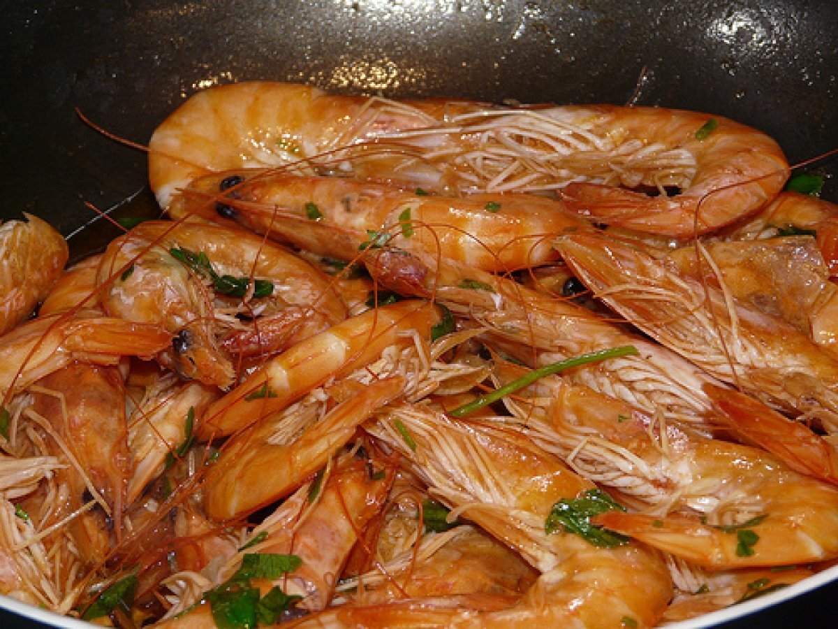 Gambas al Ajillo (gamberi all'aglio)