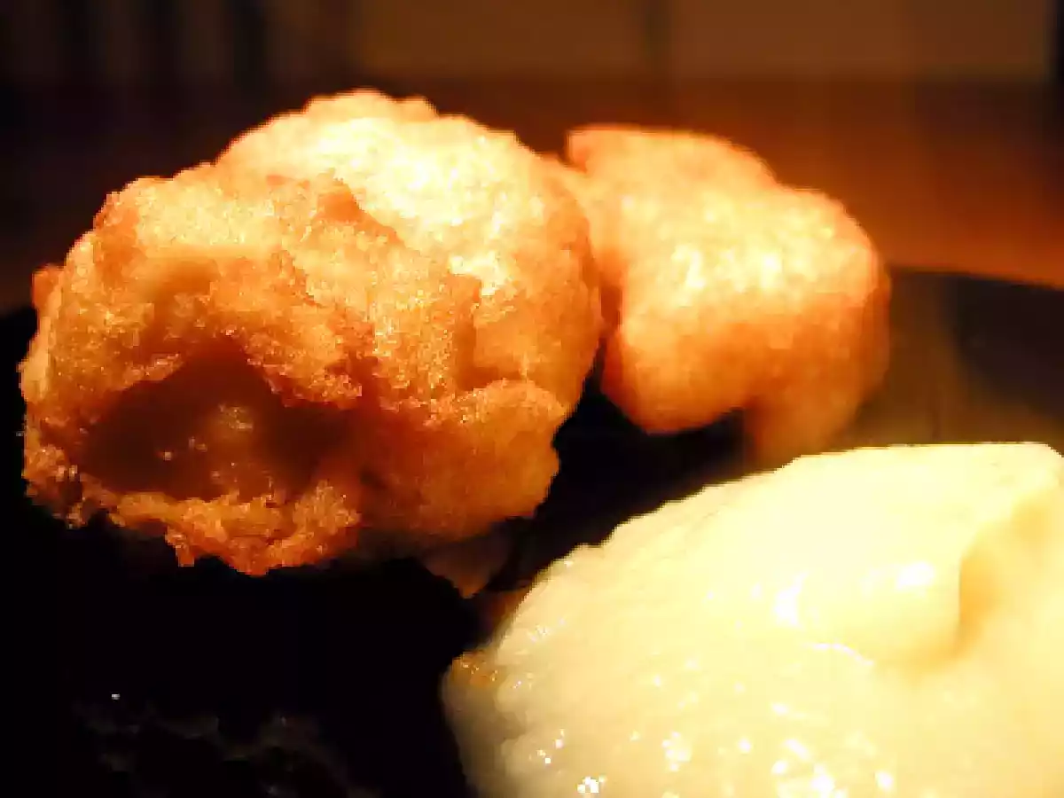 Gamberi e capesante in pastella di ceci con crema di finocchi