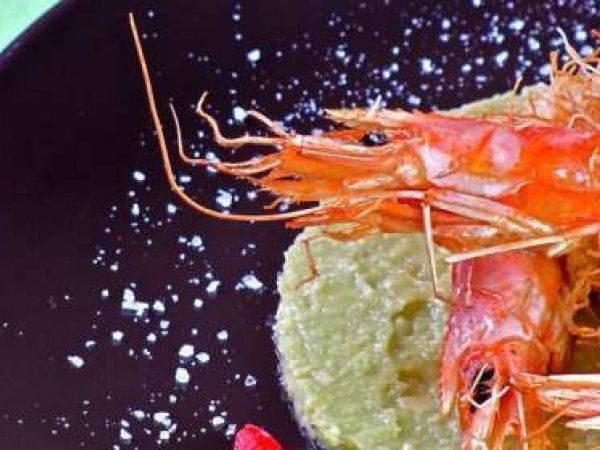 Gamberi in pasta kataifi e guacamole di avocado