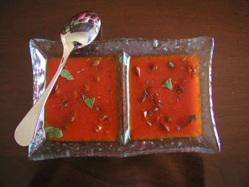 Gelatina di peperone rosso con capperi di Pantelleria ed olive taggiasche