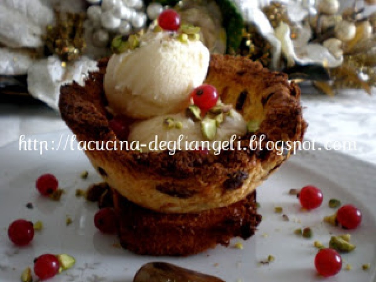 Gelato al cardamomo in coppetta di panettone, foto 1