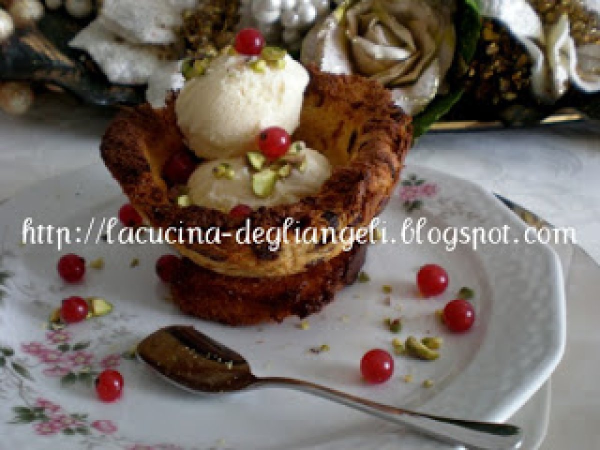 Gelato al cardamomo in coppetta di panettone, foto 3