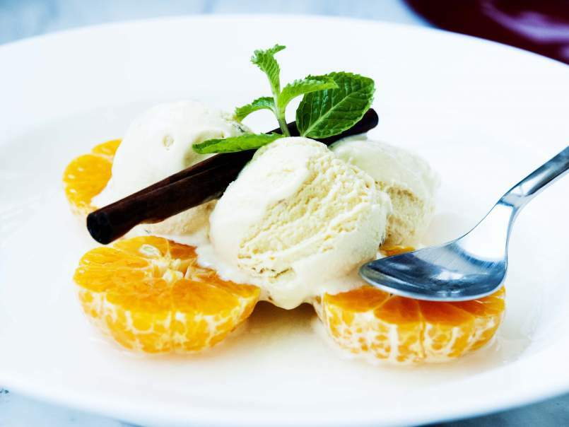 Gelato alla vaniglia con mandarini in sciroppo di cannella - foto 2