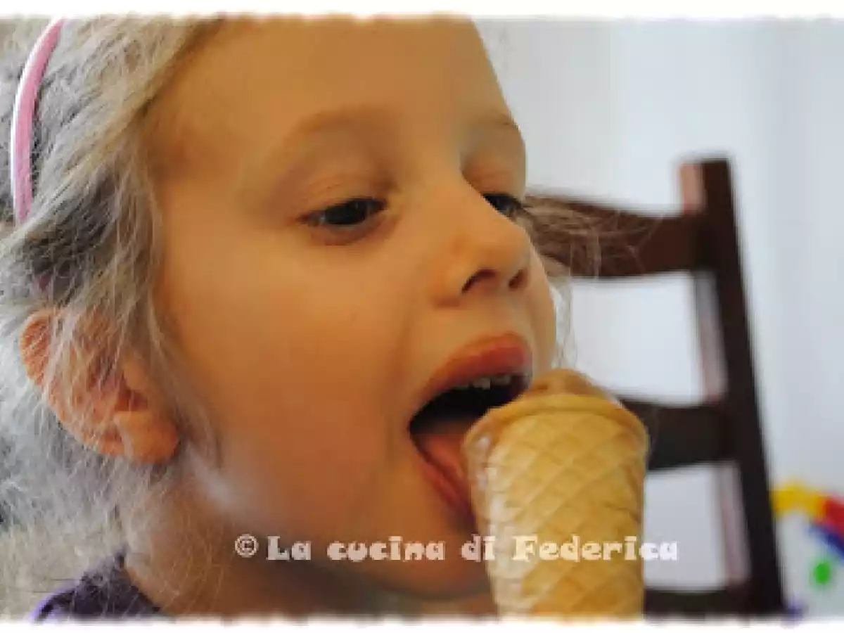 Gelato con wafer e nocciole - foto 2