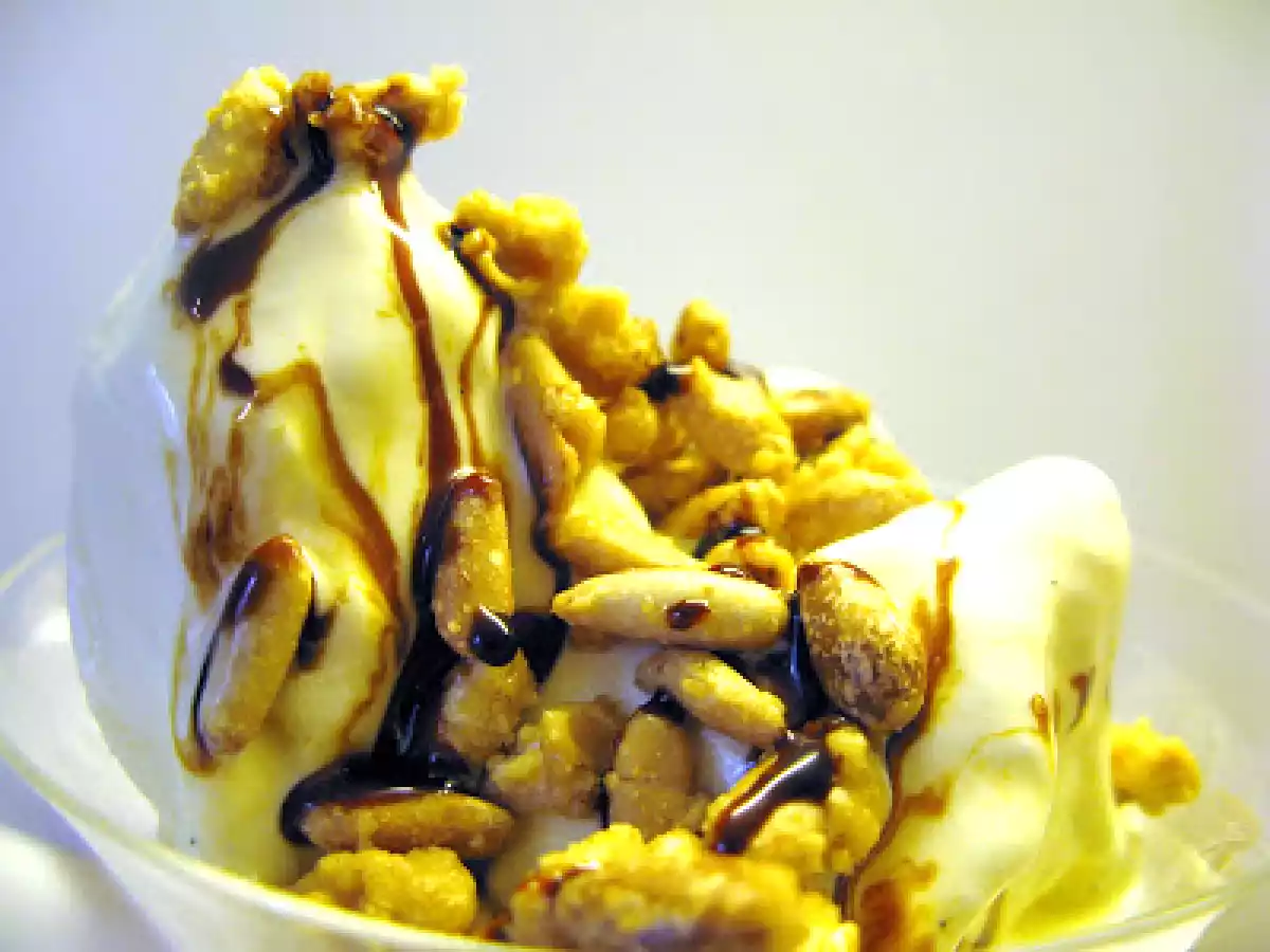 Gelato di crema, pinoli pralinati e melassa di fichi - foto 3