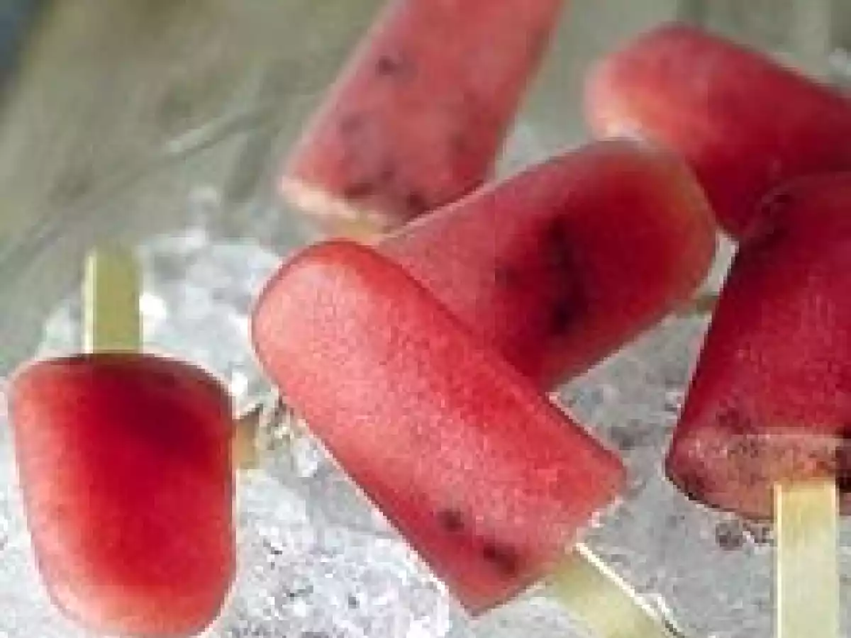 GHIACCIOLI ALL'ANGURIA