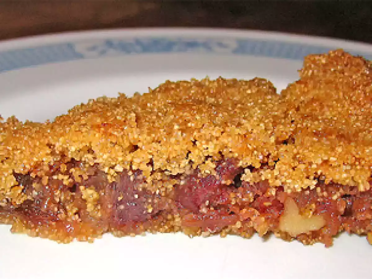 Gilaggi: torta di datteri e noci