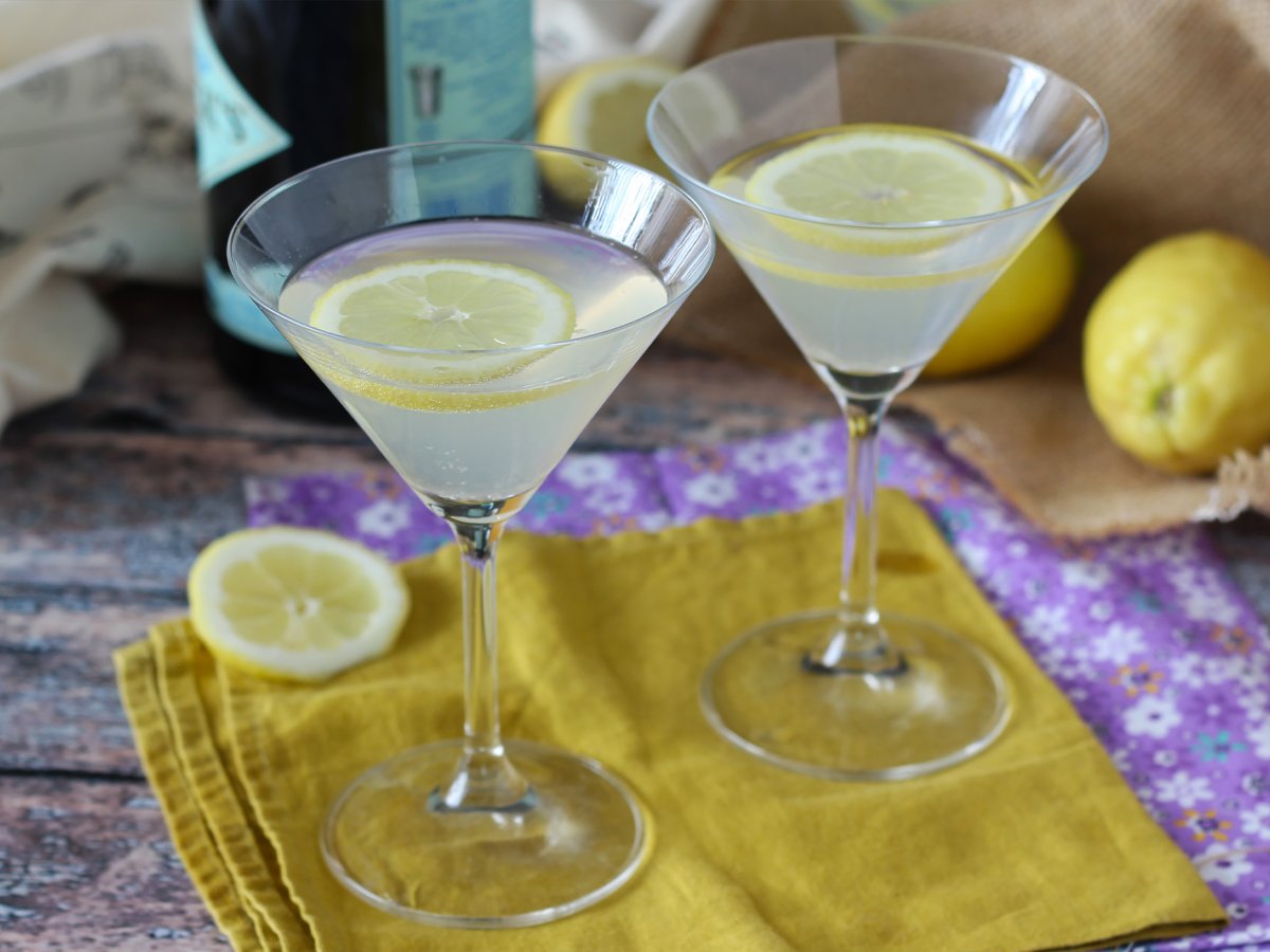 Gin fizz, la ricetta per preparare un cocktail fresco e leggero