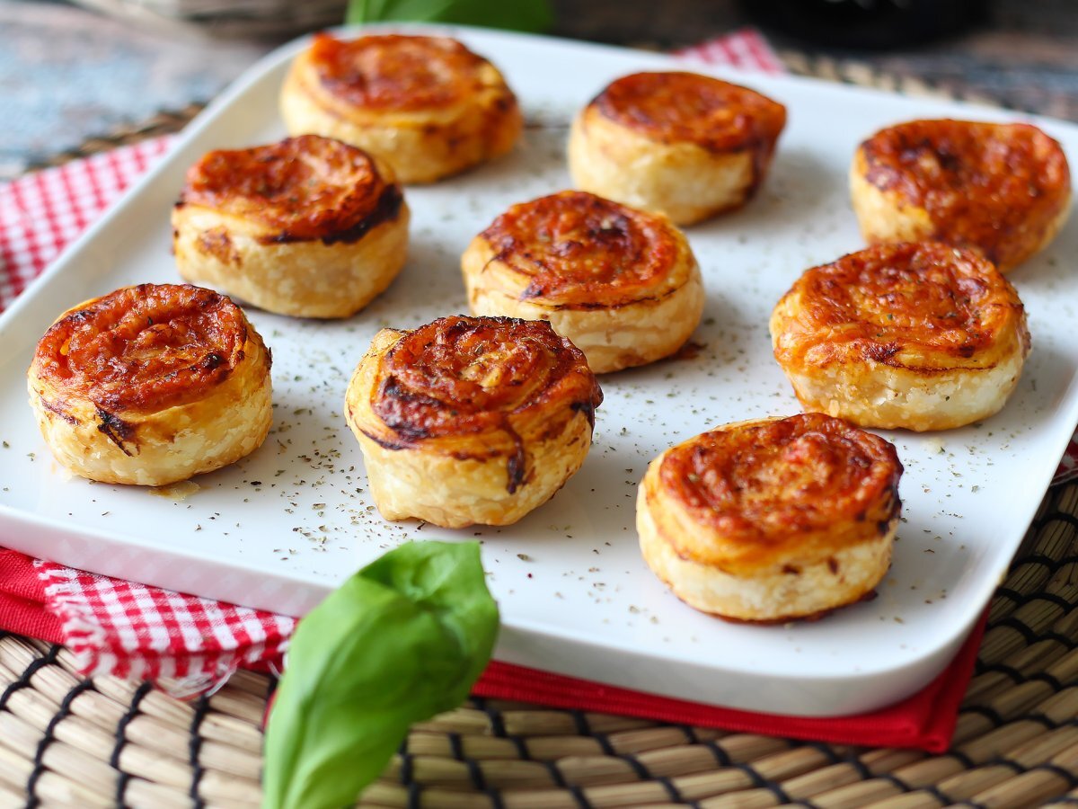 Girelle di sfoglia in friggitrice ad aria: ricetta facile e veloce