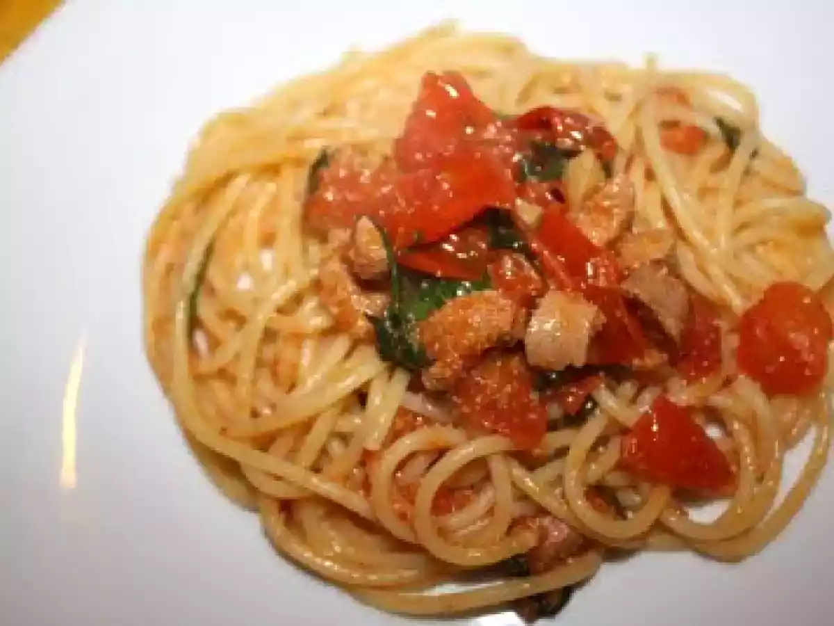 Gli spaghetti con bottarga di sgombro e rucola - foto 2