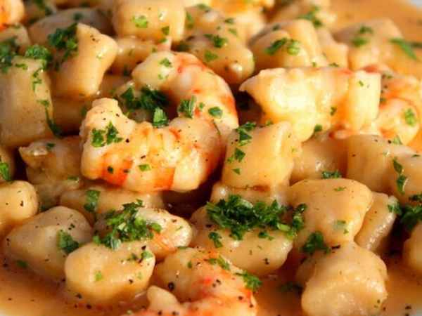 Gnocchetti con farina di ceci e patate con mazzoncolle