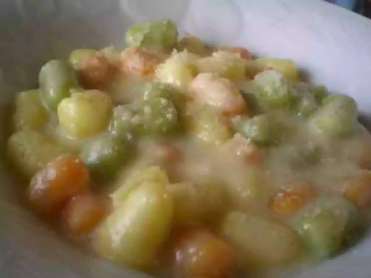Gnocchetti tricolori con fonduta di gorgonzola dolce