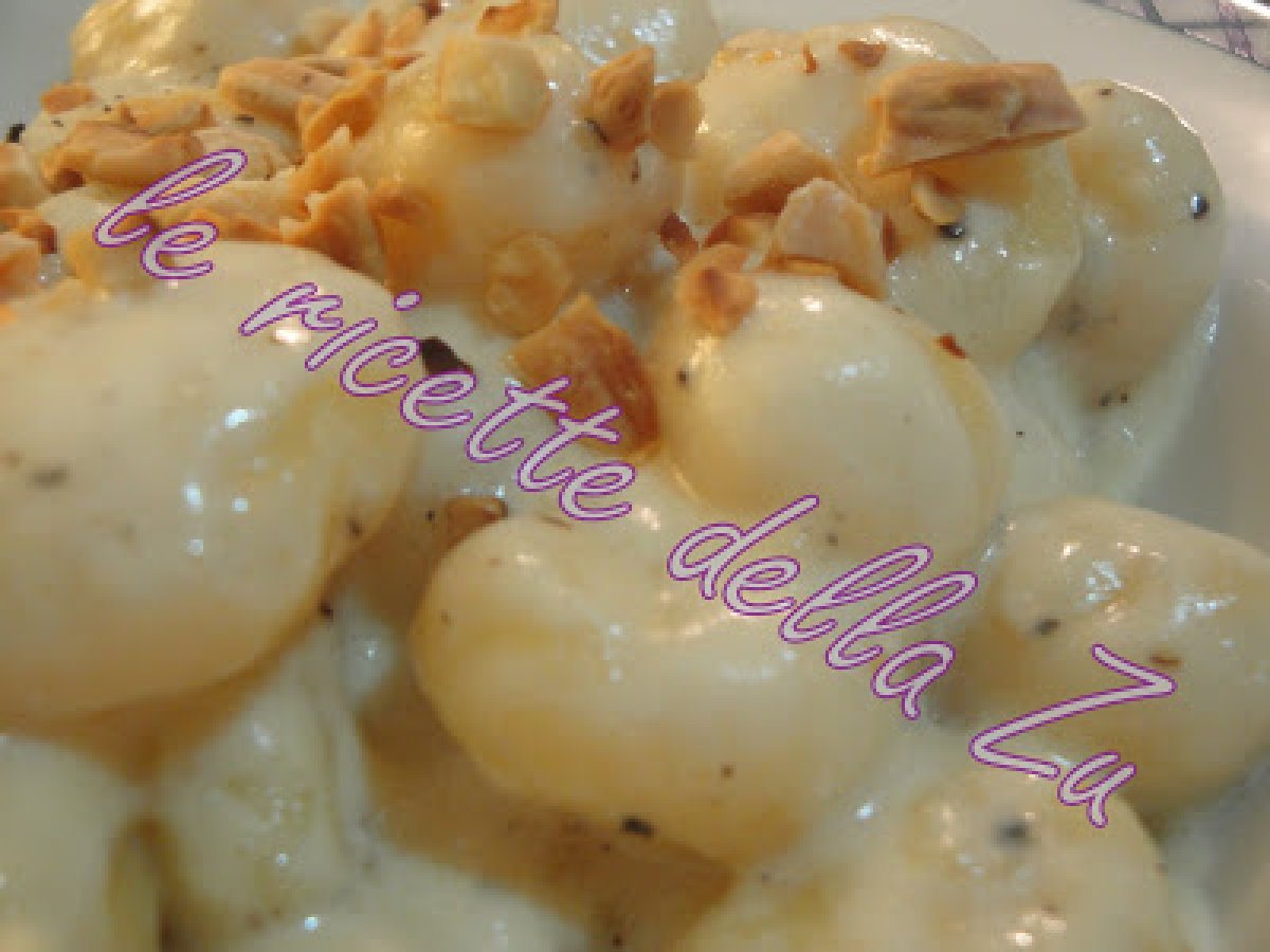 Gnocchi al Gorgonzola con Mandorle tostate - foto 2