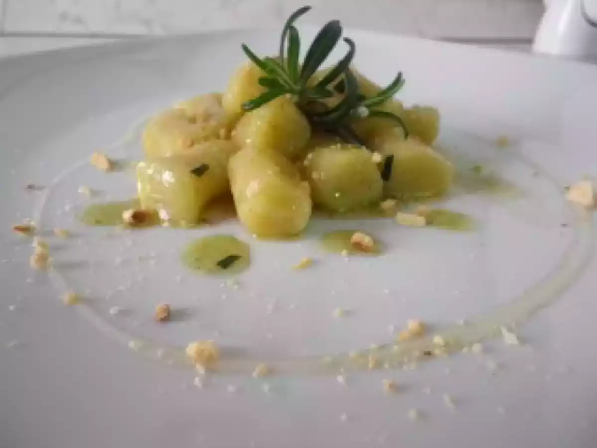 GNOCCHI AL MIELE E ROSMARINO - foto 2