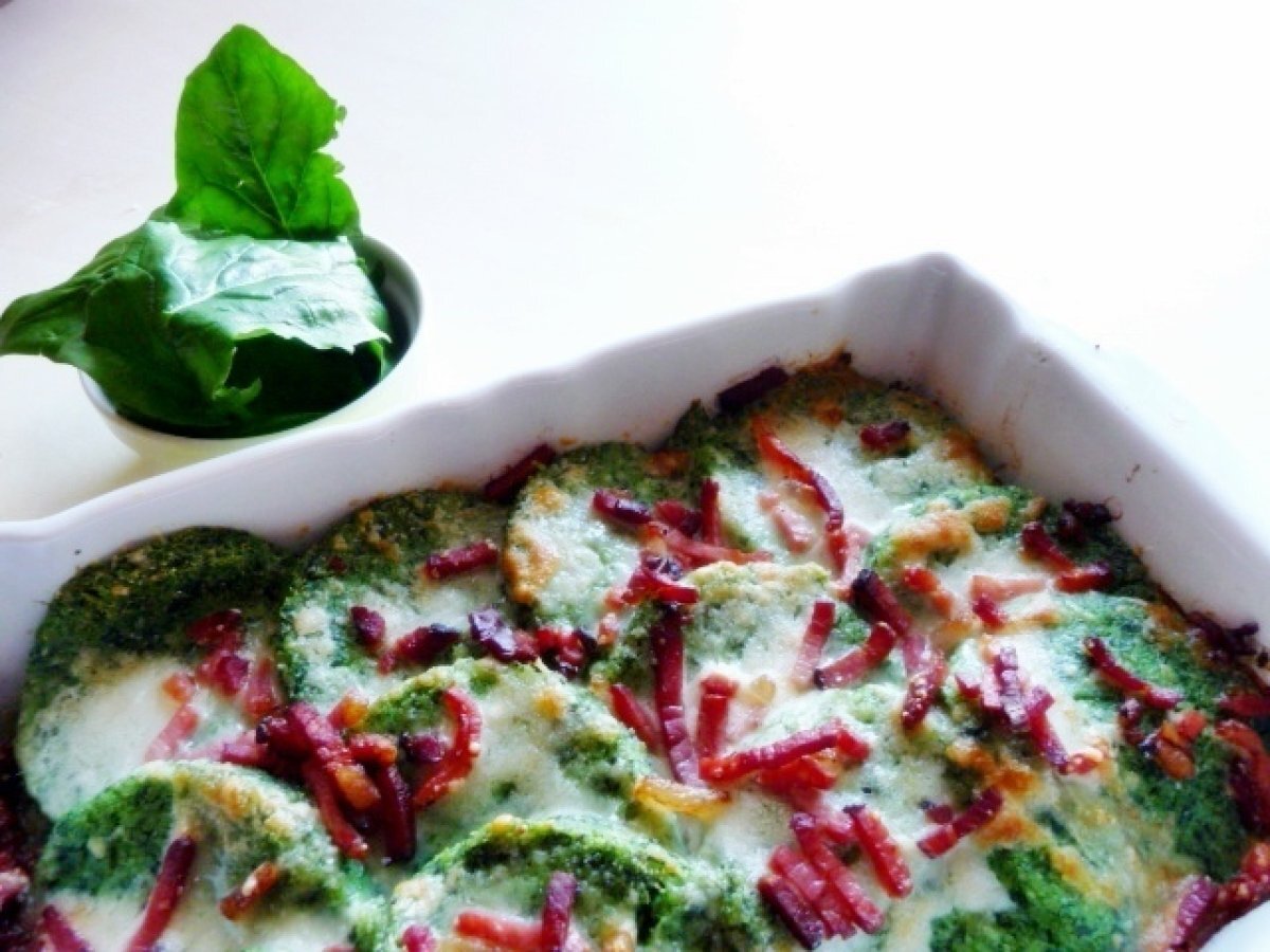 Gnocchi alla romana con spinaci e speck