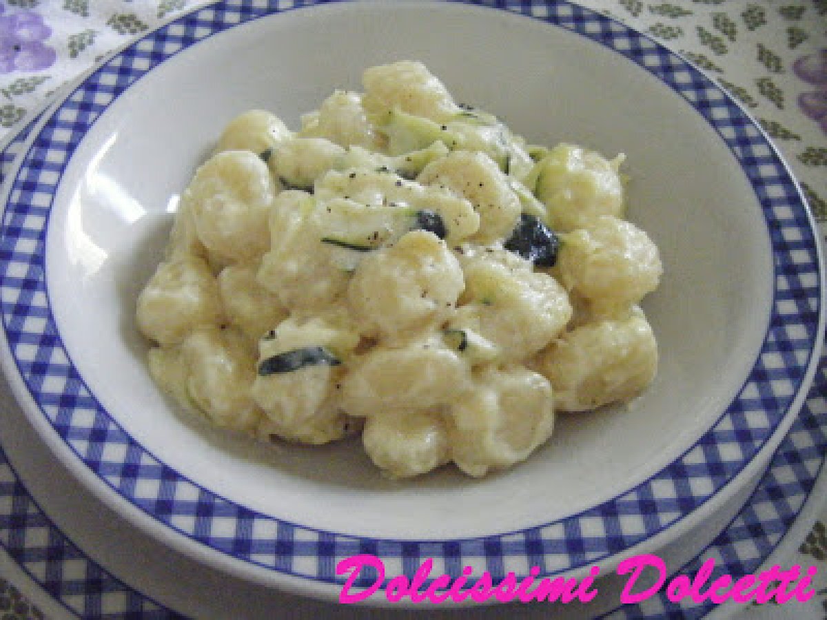 gnocchi con panna e parmigiano
