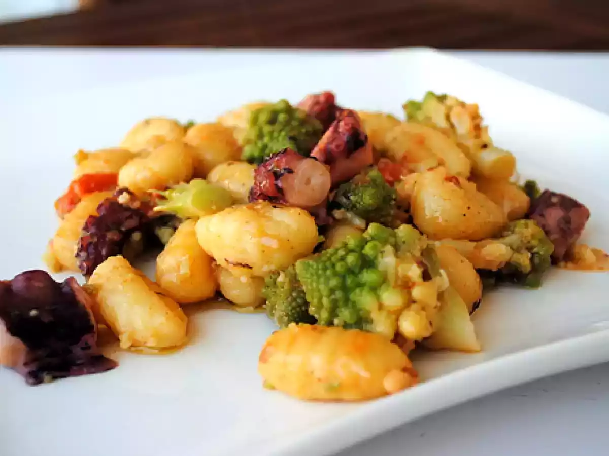 Gnocchi con polpo e broccoli