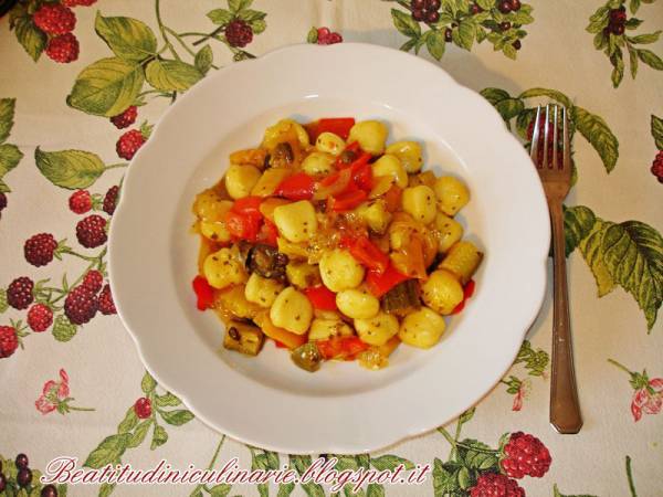 Gnocchi con ratatouille di verdure