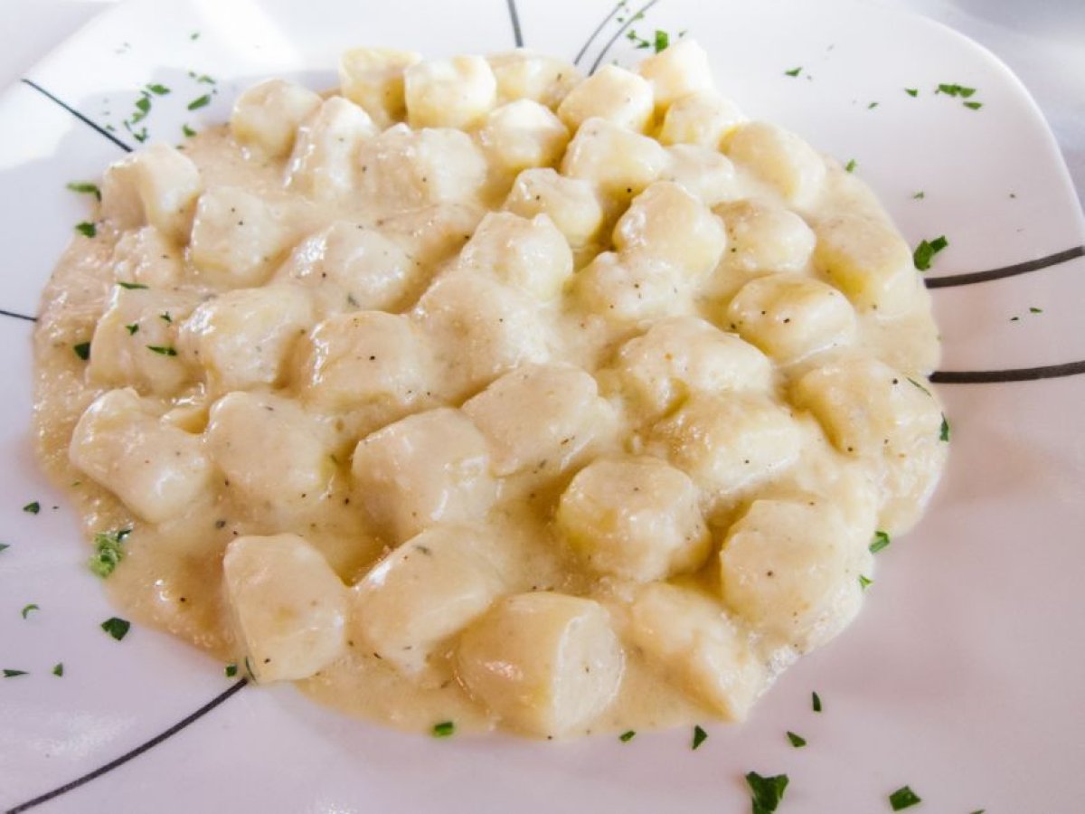 Gnocchi di patate alla crema di gorgonzola