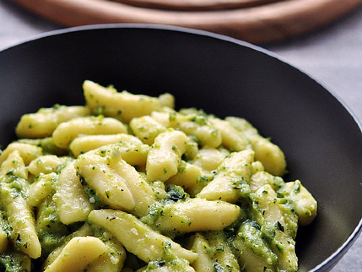 GNOCCHI DI PATATE CON PESTO DI ZUCCHINE