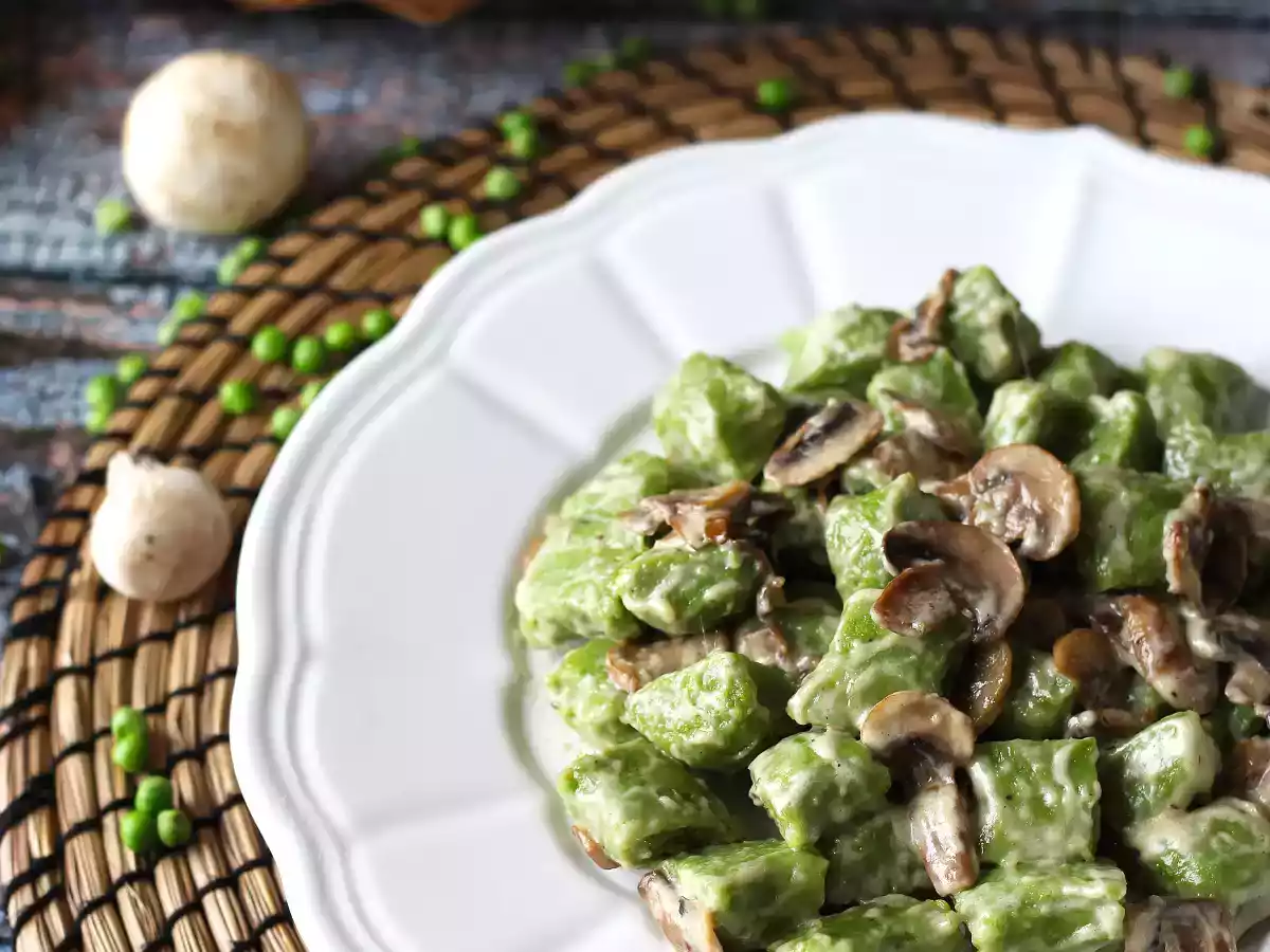 Gnocchi di piselli con salsa ai funghi - foto 2