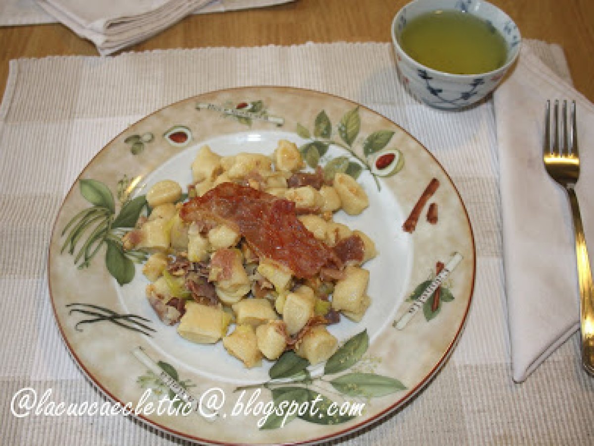 Gnocchi di ricotta al ragù di prosciutto e porri - foto 2