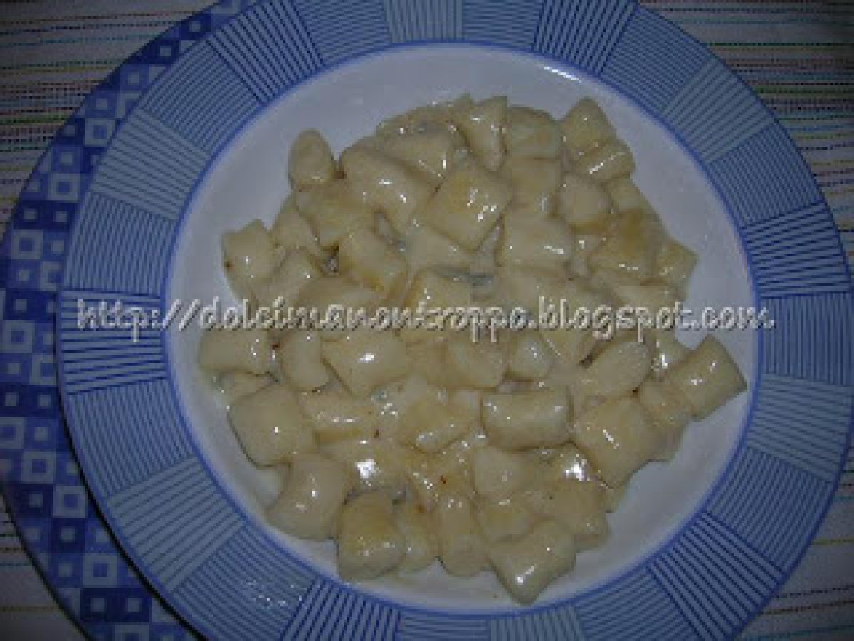 GNOCCHI DI RICOTTA ALLA CREMA DI GORGONZOLA