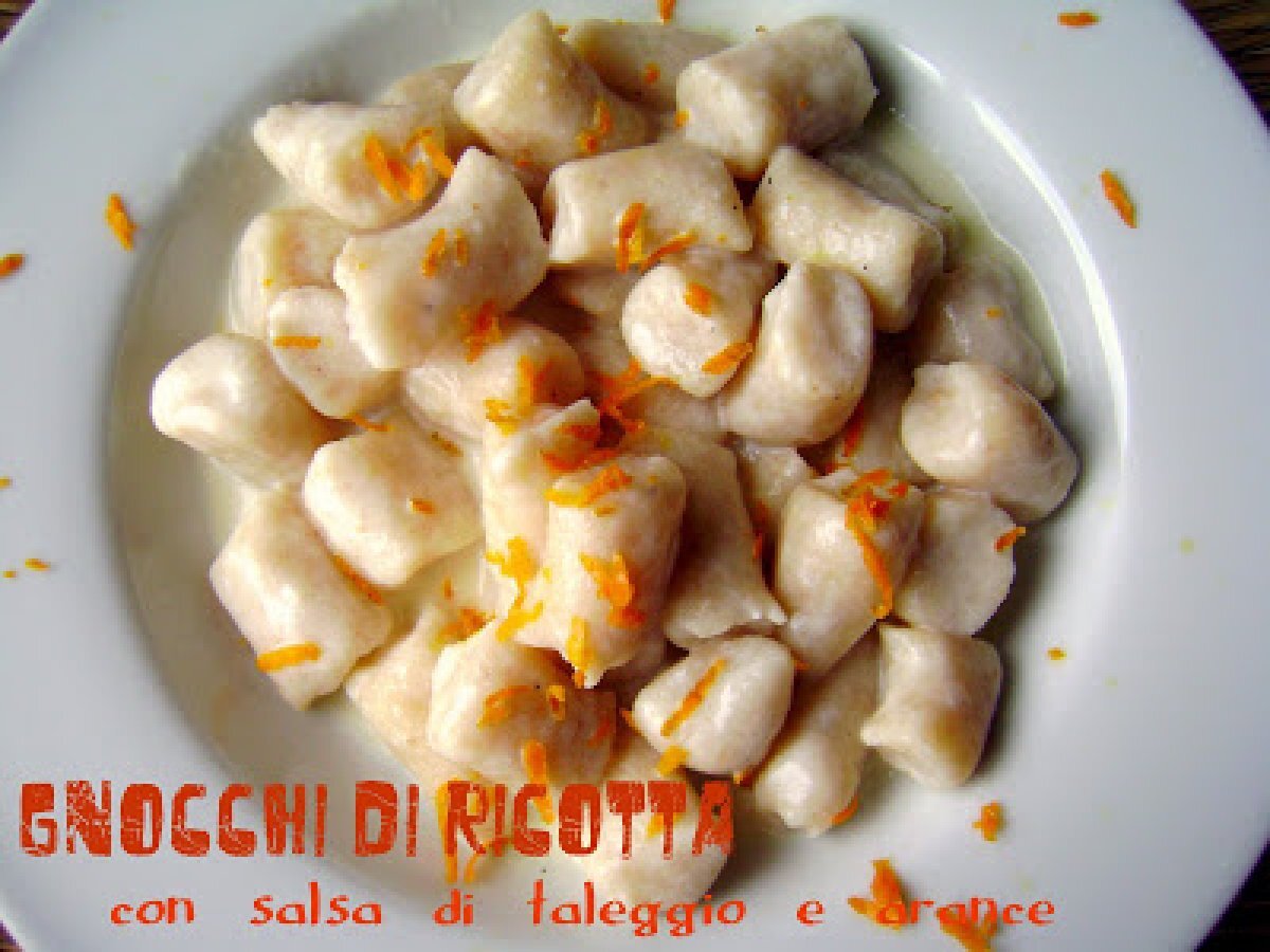 Gnocchi di ricotta con salsa di taleggio e arancia - foto 2