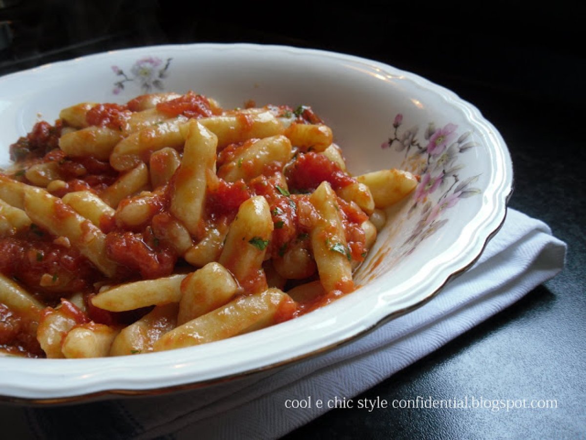 Gnocchi di semola al sugo di pomodoro