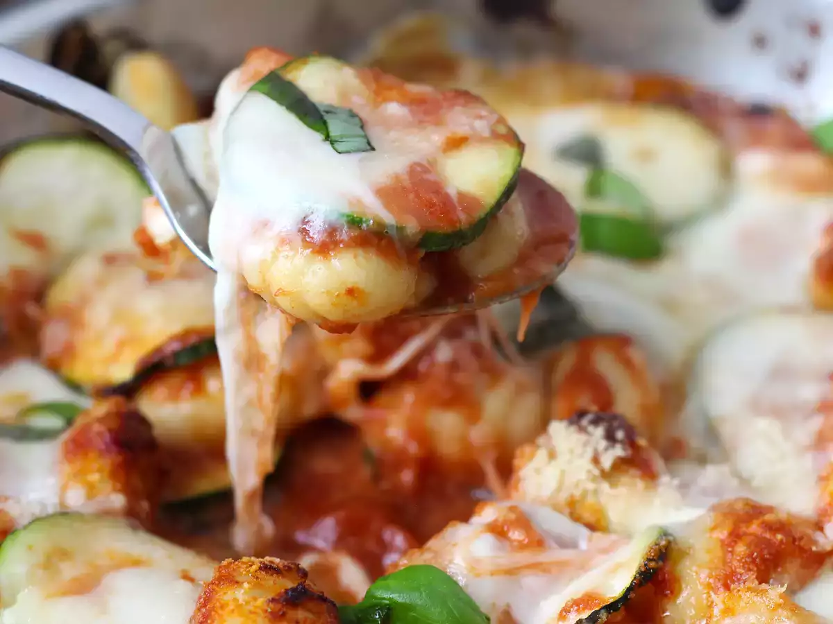 Gnocchi gratinati con zucchine e mozzarella - foto 7