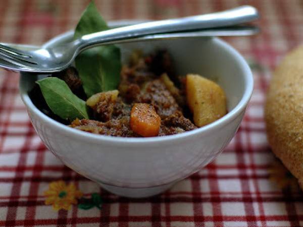 GOULASH DI MANZO con la slow cooker