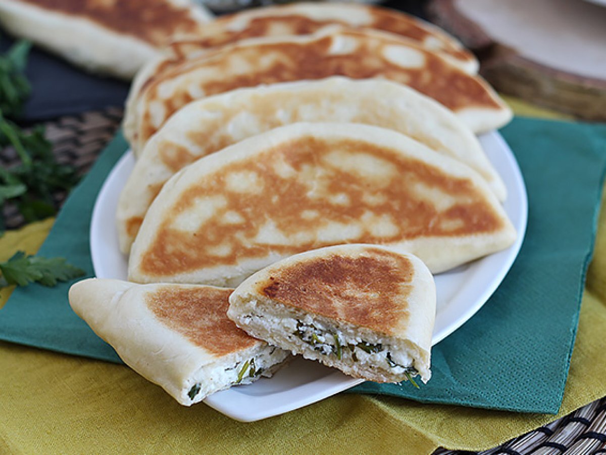 Gozleme farciti con feta - foto 2