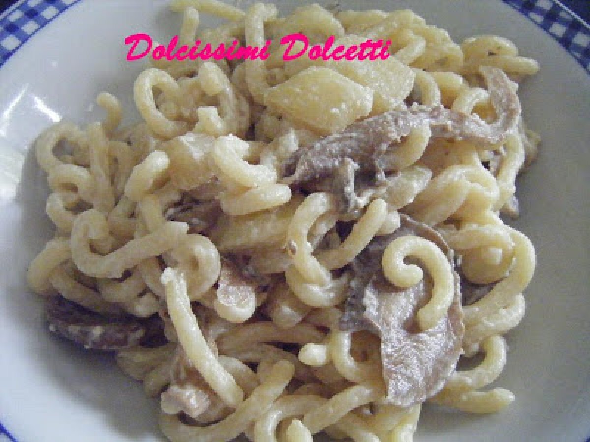 Gramigna con patate e funghi