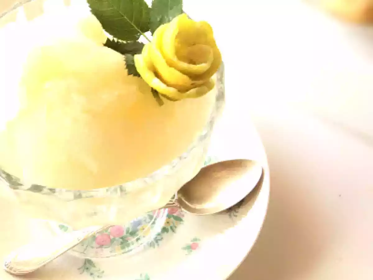 Granita al limone come quella del bar (senza gelatiera)