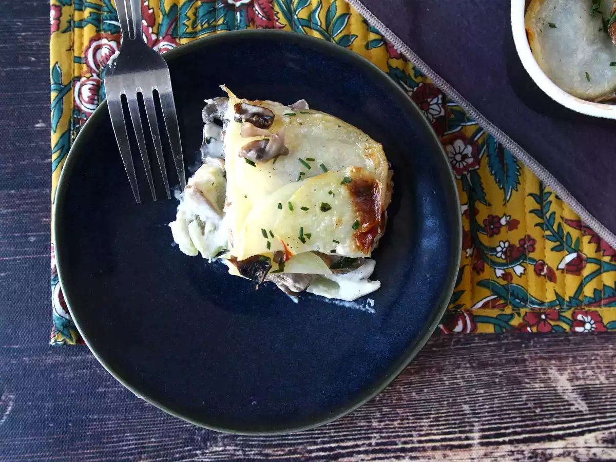 Gratin di patate e funghi: la ricetta facile perfetta come contorno o piatto unico - foto 7