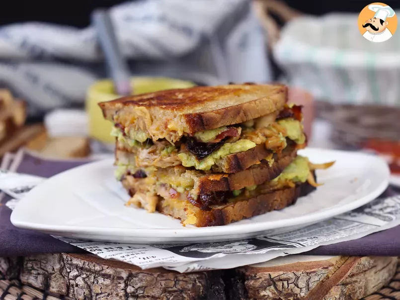 Grilled Cheese sandwich: la versione rivisitata con pollo, cheddar, avocado e bacon - foto 4