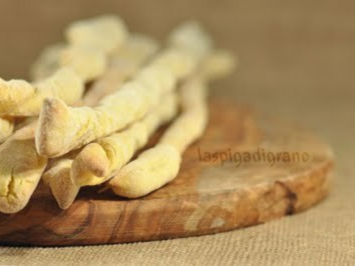 Grissini con zafferano e pepe di sichuan