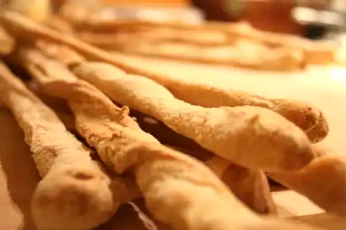 Grissini di farro stirati a mano'anzi manine